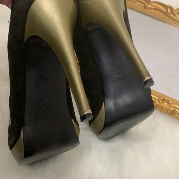 🌟Victoria's Secret (Colin Stuart) Brown Suede Platform Heel - Embellished - Picture 5 of 6